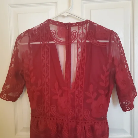 Never worn* Size small (2) chiffon, lace/ crochet maxi dress - Picture 6 of 6